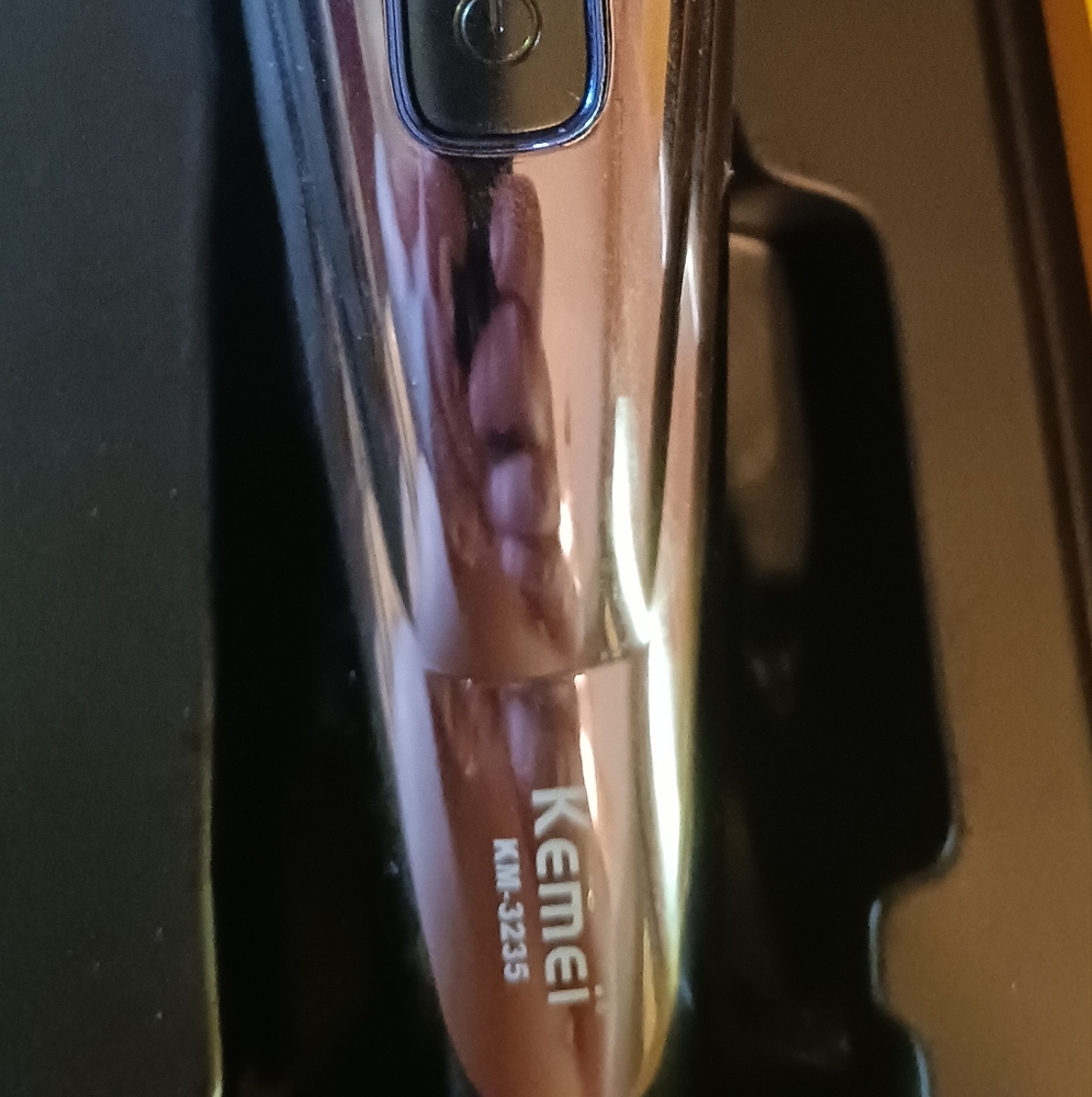 Kemei Hair Clipper - Picture 9 of 10